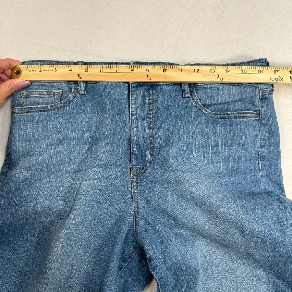 Social Standard Jeans Womens Sz 12/31 Light Blue Slim Straight High Rise Stretch - Picture 11 of 16